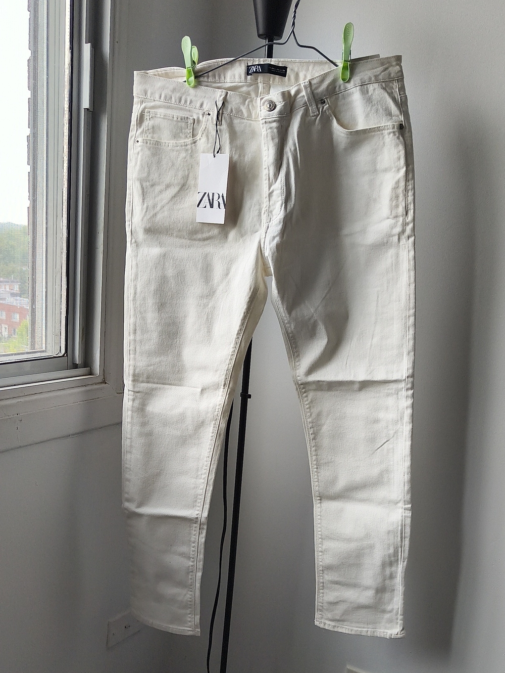 Zara Slim-Fit Off-White Men's Jeans